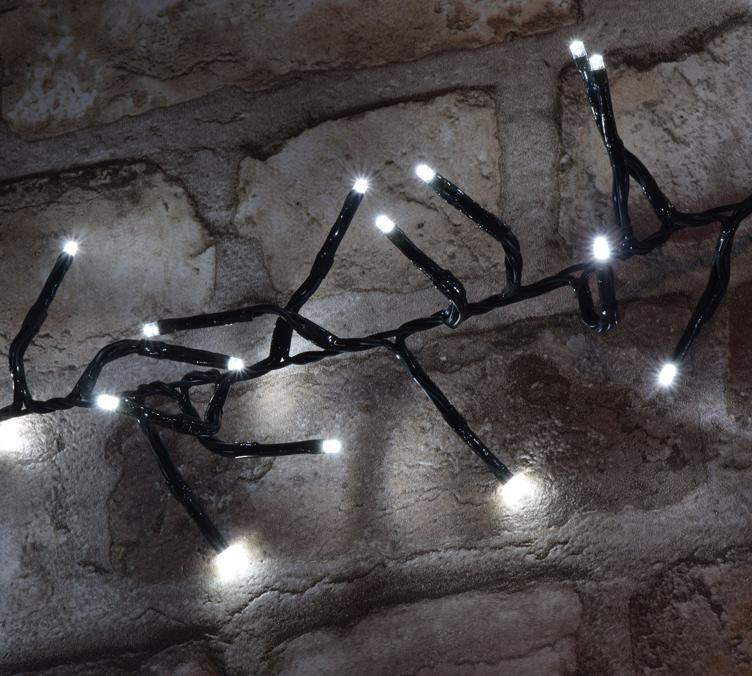 LYYT: 155.382UK, Multi-sequence 960 LED Cluster Lights, 14m, Cool White, Timer, IP44