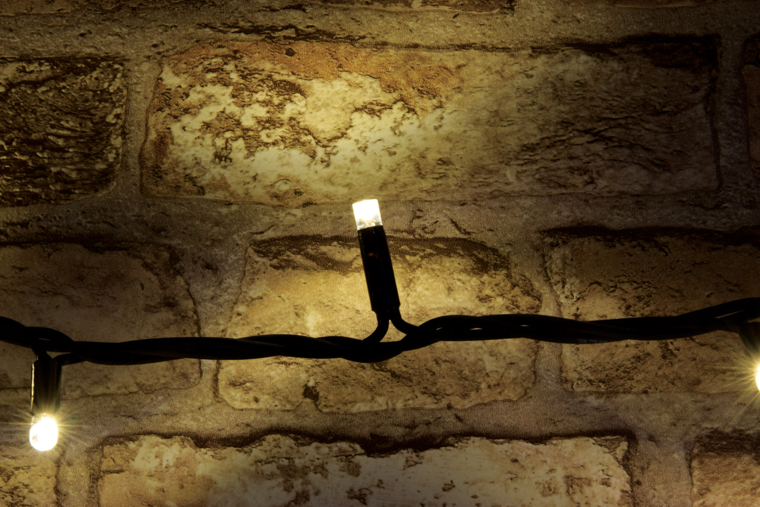 LYYT: 155.404UK, Heavy Duty LED String Lights, 90 LEDs, 10m Warm White, IP44 Rated, Black Cable