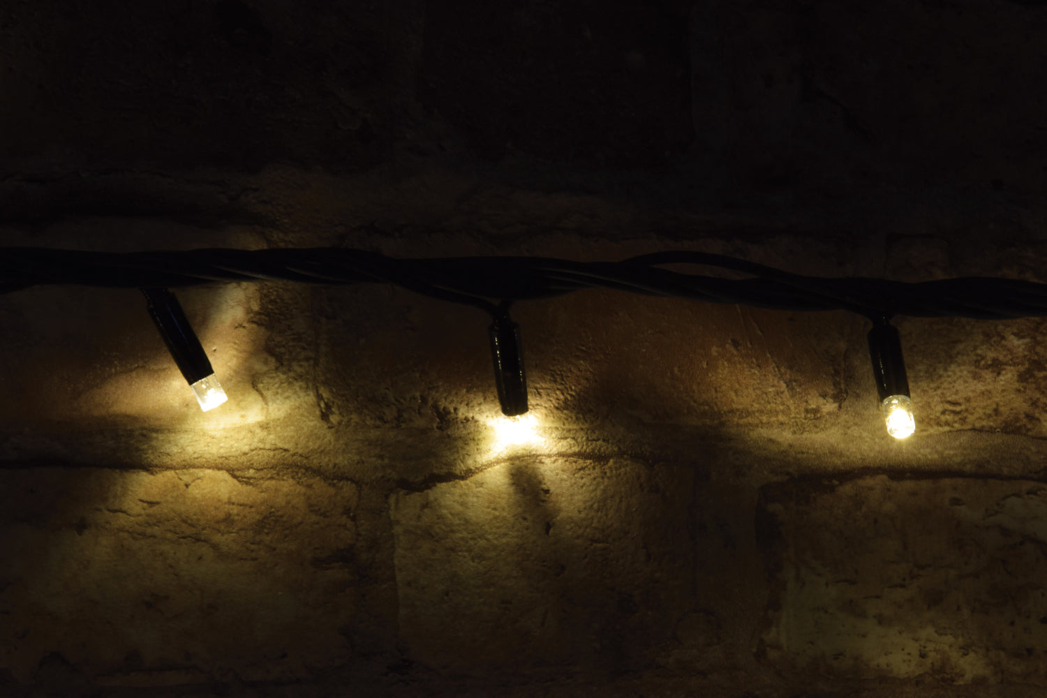 LYYT: 155.407UK, Heavy Duty LED String Lights, 180 LEDs, 20m, Black, Warm White, IP44