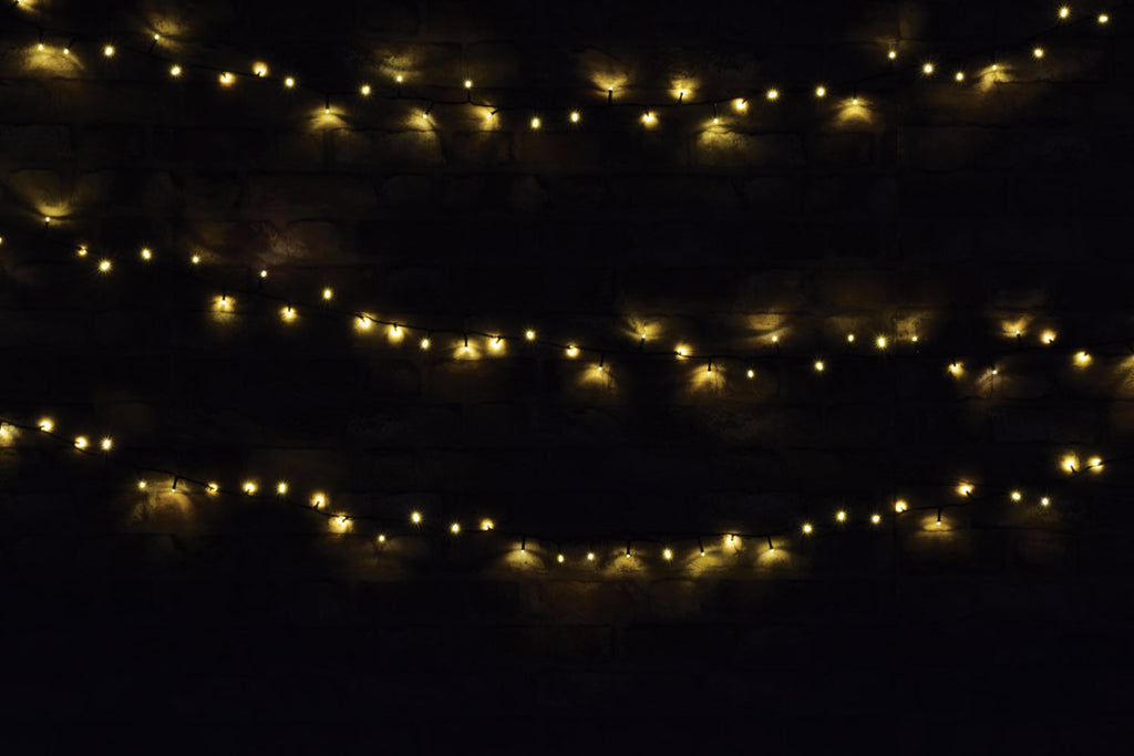 LYYT: 155.465UK, 200 LED Indoor/Sheltered Outdoor String Lights, 10m, Warm White, 24-Hour Timer, Dark Green Cable