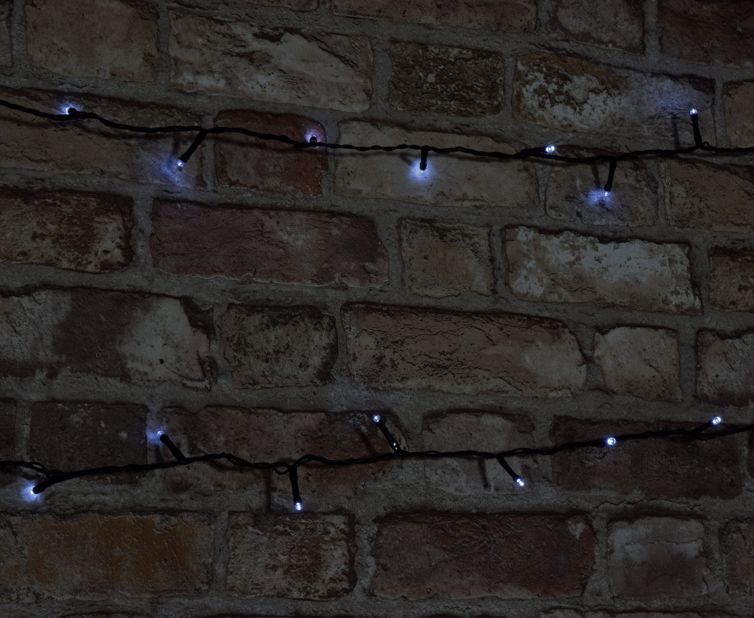 LYYT: 155.612UK, Outdoor LED String Lights, 120 Cool White LEDs, 9.5m, IP44, Battery Operated
