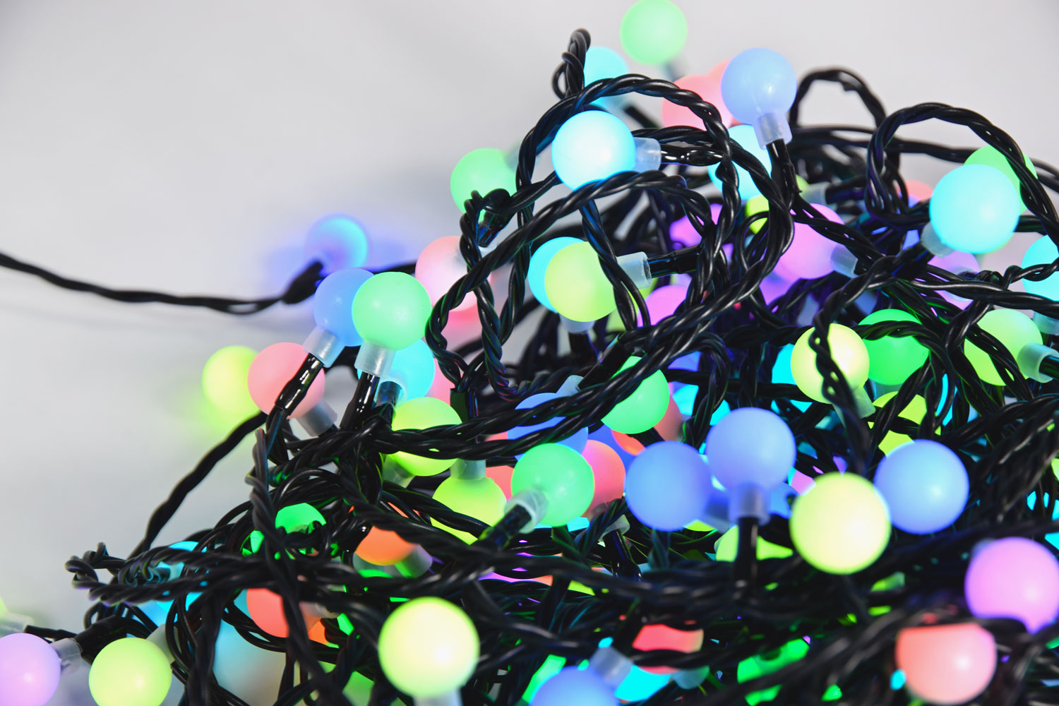 LYYT: 155.652UK, 20m Multicolour Berry Lights, Remote Controlled, IP44 Rated, 200 LEDs