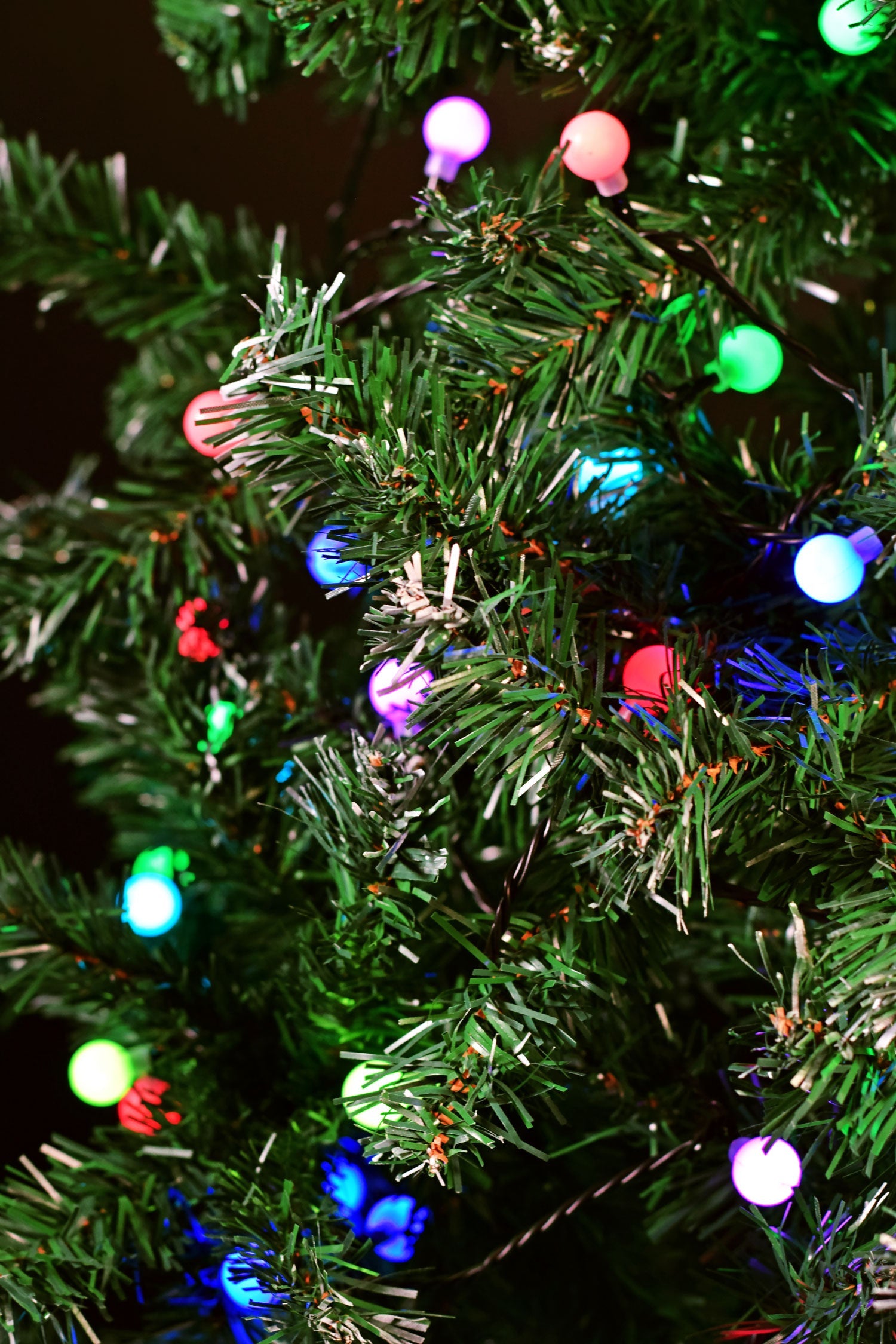 LYYT: 155.652UK, 20m Multicolour Berry Lights, Remote Controlled, IP44 Rated, 200 LEDs