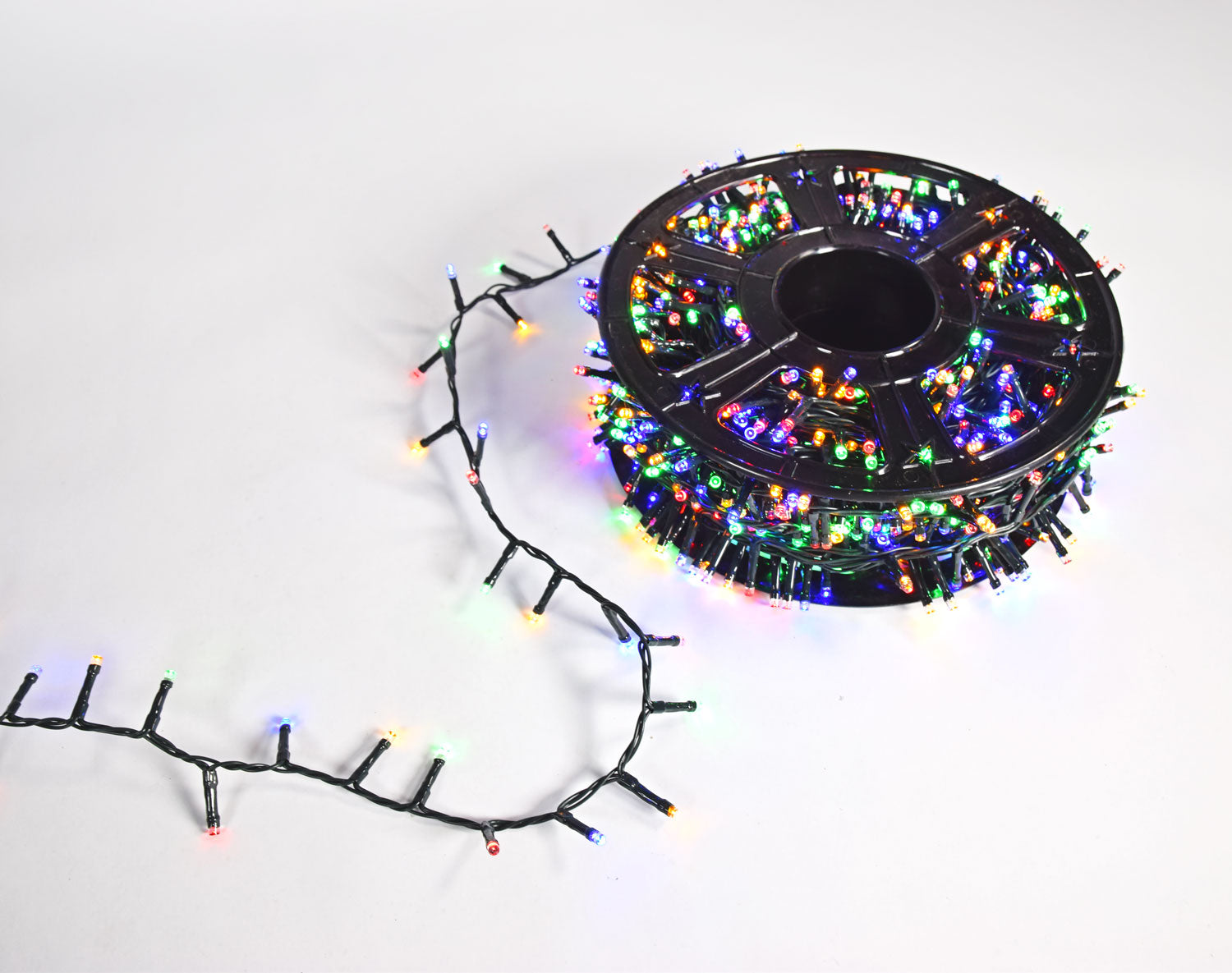 LYYT: 155.654UK, 45m Multi Colour String Light Reels, 1500 LEDs, IP44 Rated, Remote Control, 8 Lighting Modes