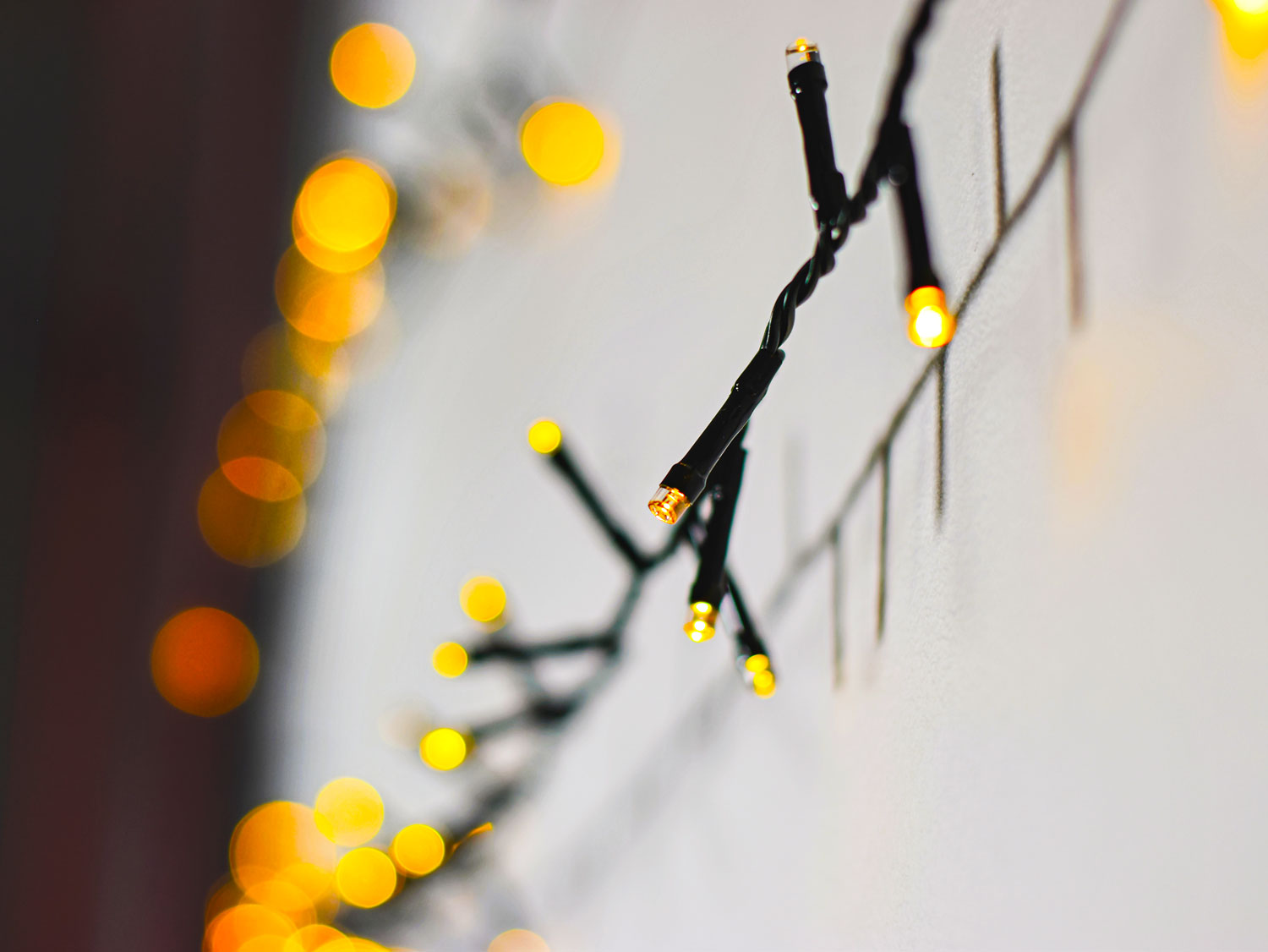 LYYT: 155.655UK, 45m 1500LED String Light Reel, Warm White, IP44, Remote Control