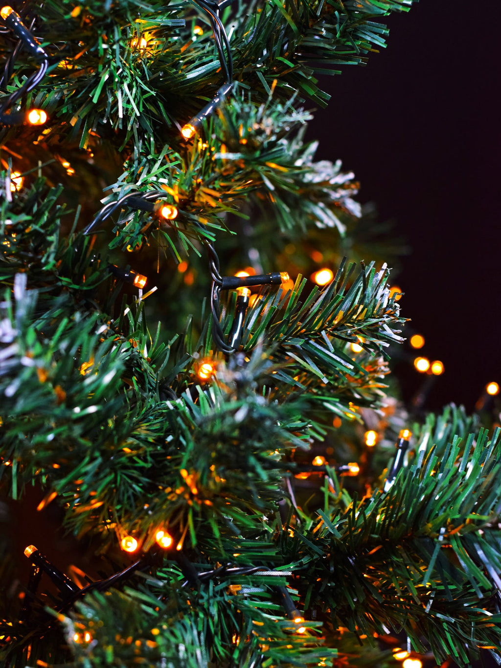 LYYT: 155.656UK, 45m LED String Light Reel, Amber, 1500 LEDs, 8 Modes, IP44