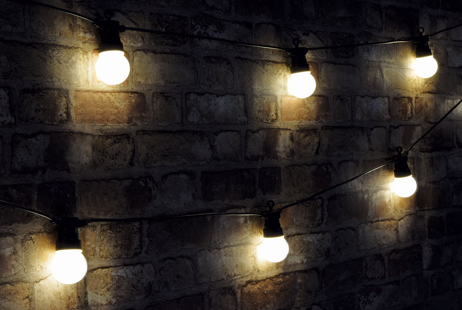 LYYT: 155.680UK, Outdoor LED Festoon Lights, 10 LEDs, 5.2m, Warm White, IP44, Connectable, 24-Hour Timer
