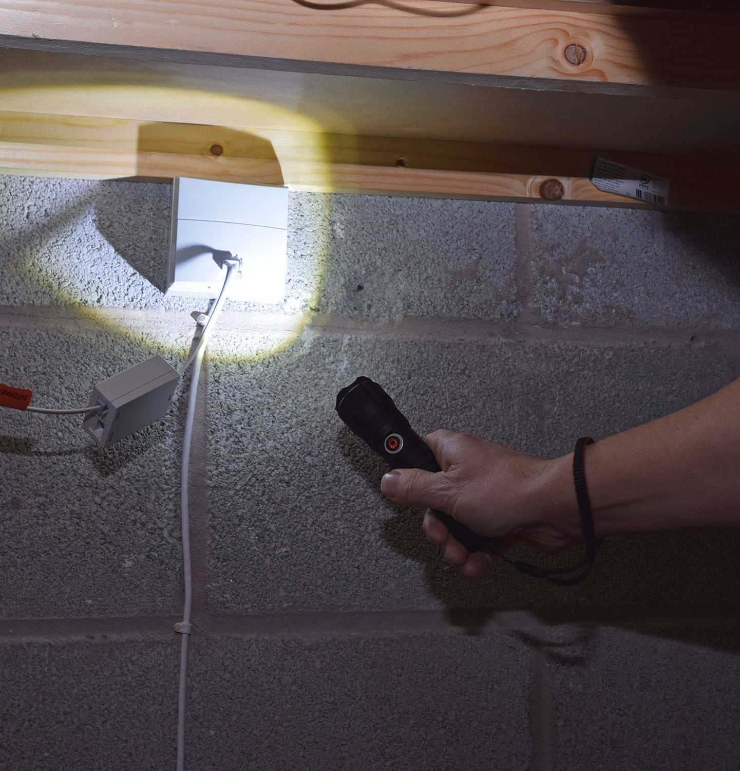 Mercury: 410.307UK, Rechargeable LED Torch, 4 Lighting Modes, USB C, Water Resistant, 2000mAh