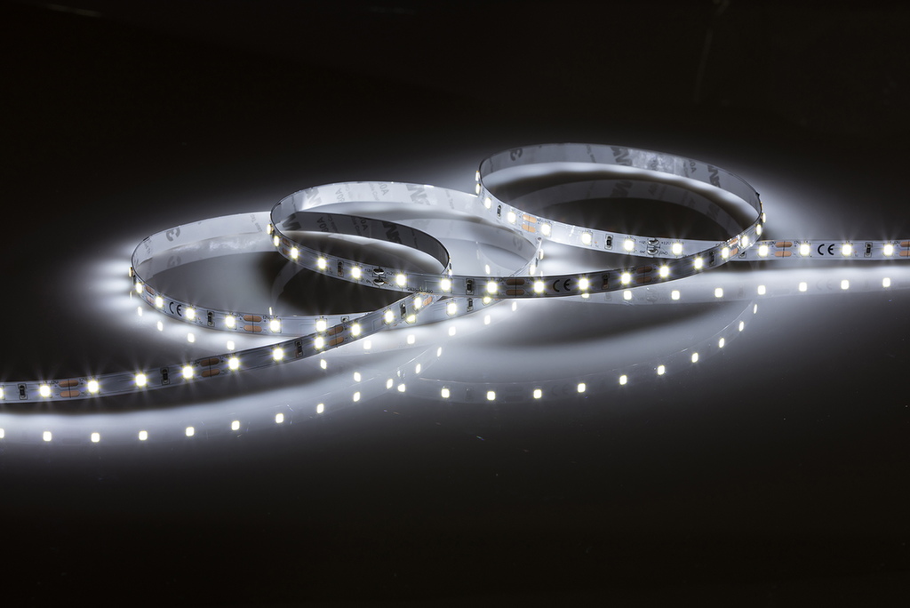 Knightsbridge: LFX512DL, 12V LED Flex Strip, IP20, Daylight 6000K, 5 Metres, 4.8W, 520 Lumens