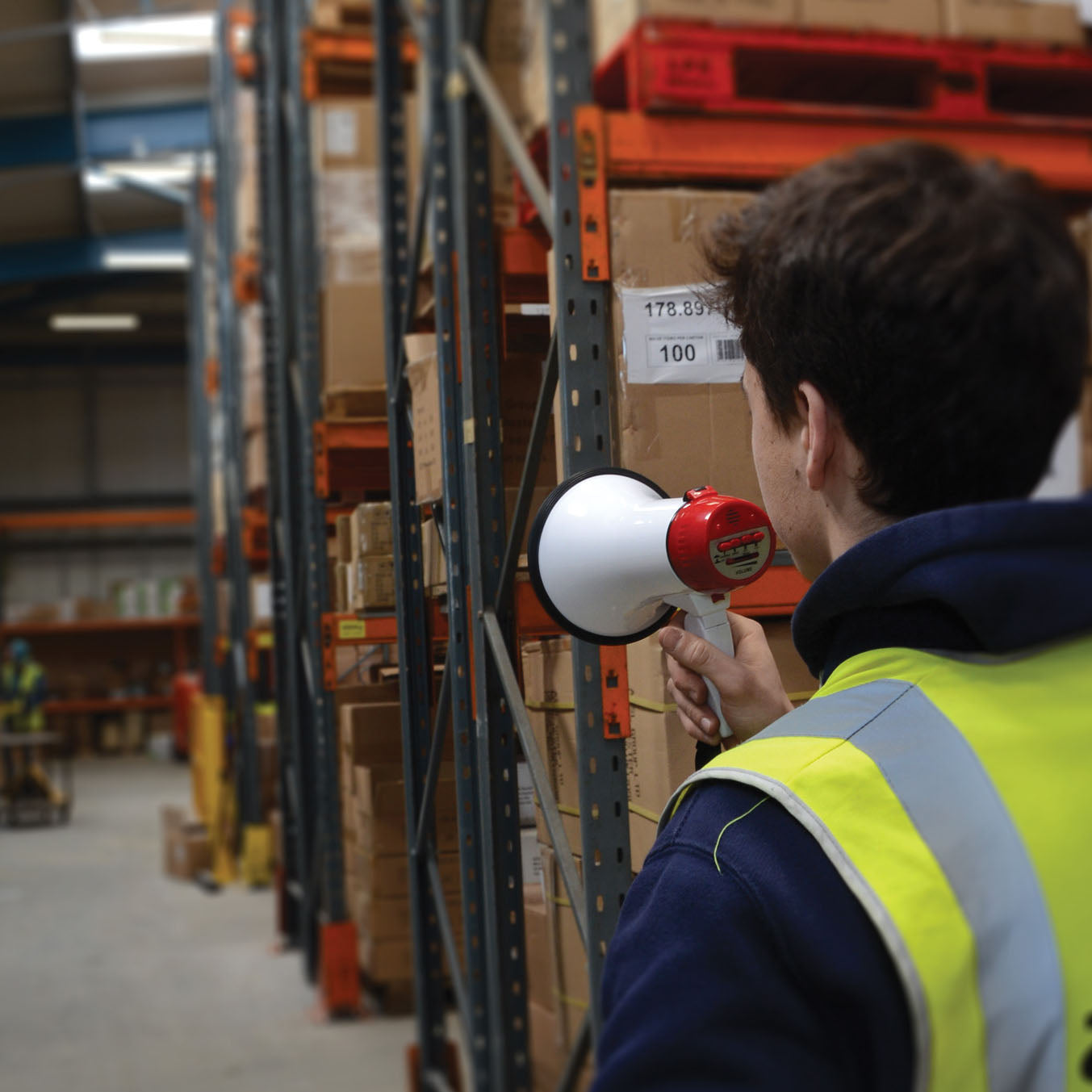 Adastra: 952.002UK, L01R Megaphone, 10W Output, Compact Design, 200m Range, Loop Player