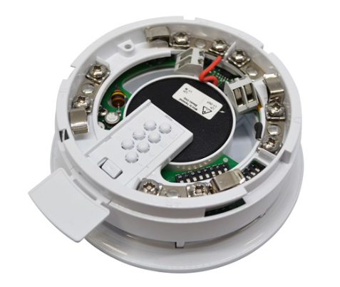 Apollo: 45681-277APO, Integrated Base Sounder with Isolator, Indoor Use, EN54-3 Certified, Selectable Volumes 55-91 dB(A), 17V-28V DC